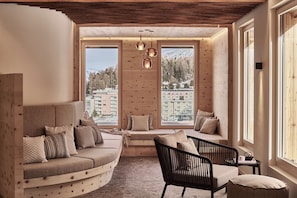 Sauna, hot tub, steam room, hot stone massages, deep-tissue massages - Hotel Laudinella (St. Moritz)