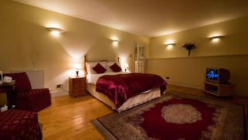 Habitación doble ejecutiva, 1 cama King size | Sábanas de algodón egipcio y ropa de cama de alta calidad