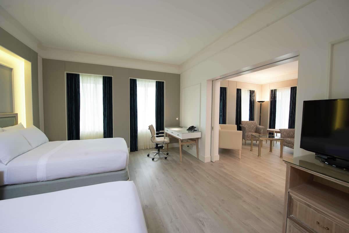 Executive Suite, 2 Queen Beds, Club Lounge Access | 1 bedroom, hypo-allergenic bedding, minibar, in-room safe