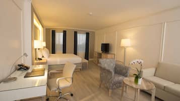 Junior Suite, 1 King Bed