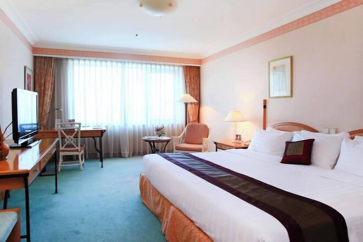 Premium bedding, down comforters, memory foam beds, minibar