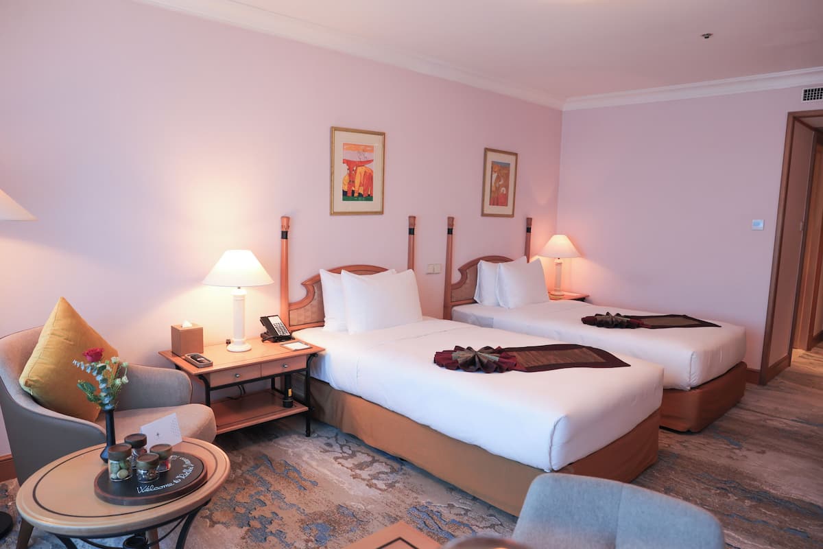 1 bedroom, premium bedding, down duvets, memory-foam beds