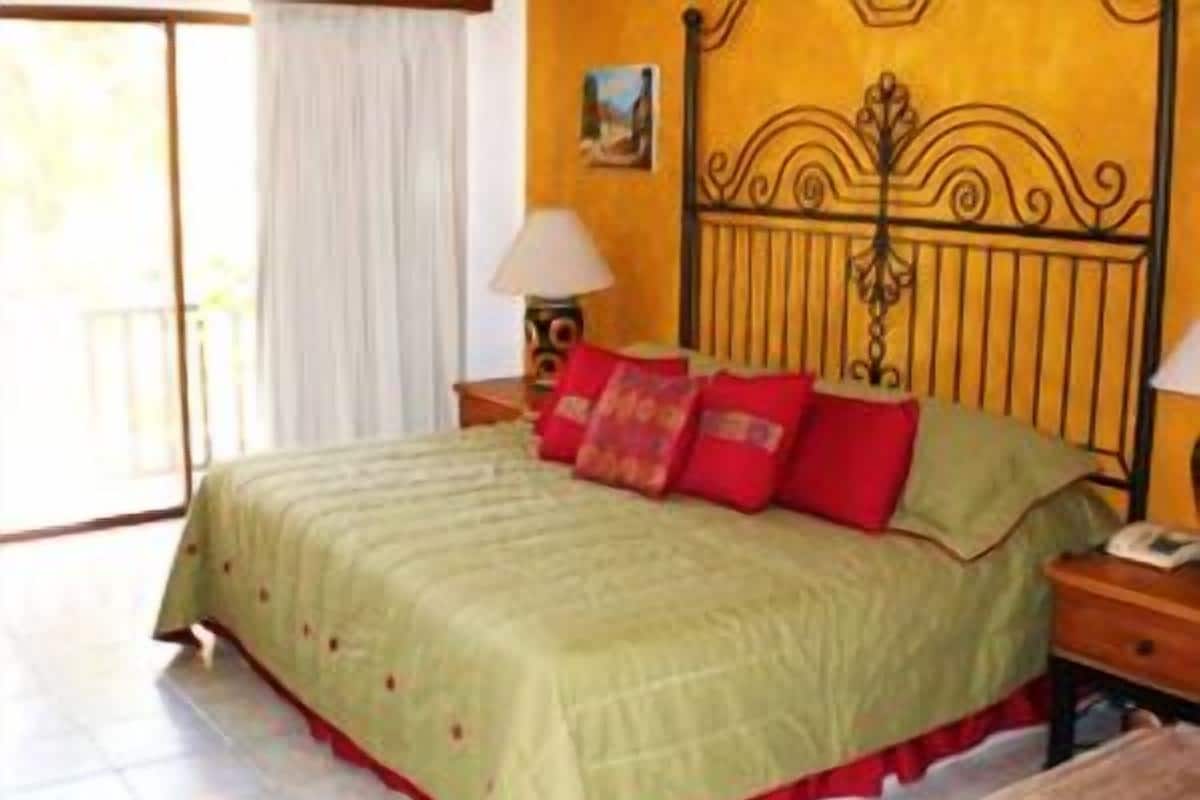 Habitación superior, 1 cama King size | Caja de seguridad en la habitación y wifi gratis