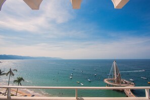 Junior Suite Deluxe Only Adults | Vistas al mar