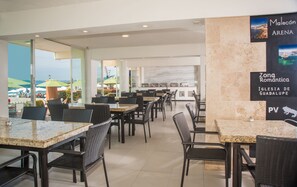 Spécialités Cuisine internationale, vue sur la plage 