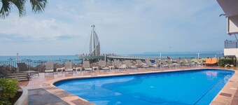 Hotel Delfin PV Beach Resort