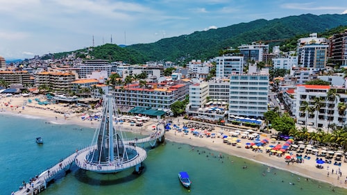 Hotel Delfin PV Beach Resort