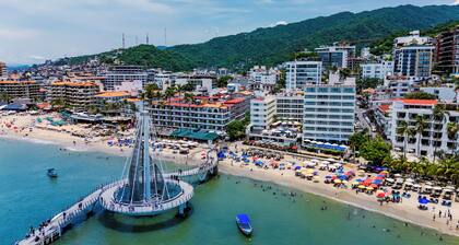 Hotel Delfin PV Beach Resort