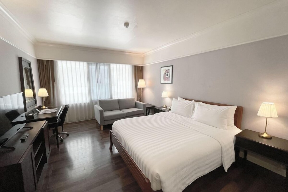 In-room safe, desk, laptop workspace, blackout drapes