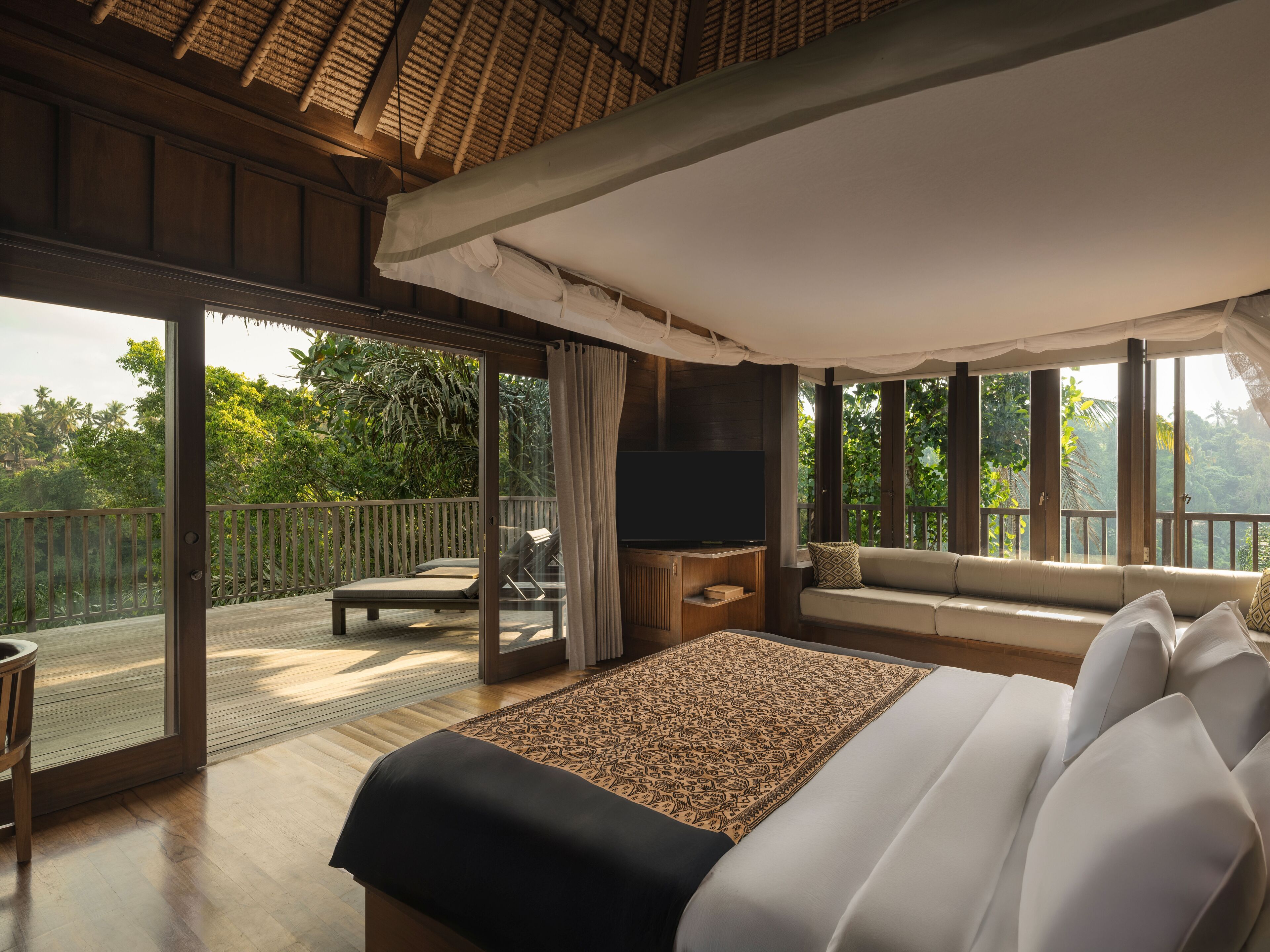 Villa (Valley) | Premium bedding, minibar, in-room safe, laptop workspace