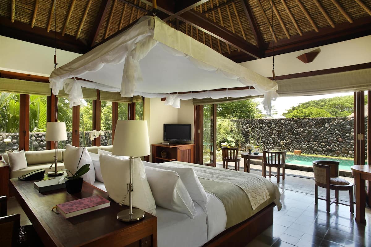Villa (Pool)