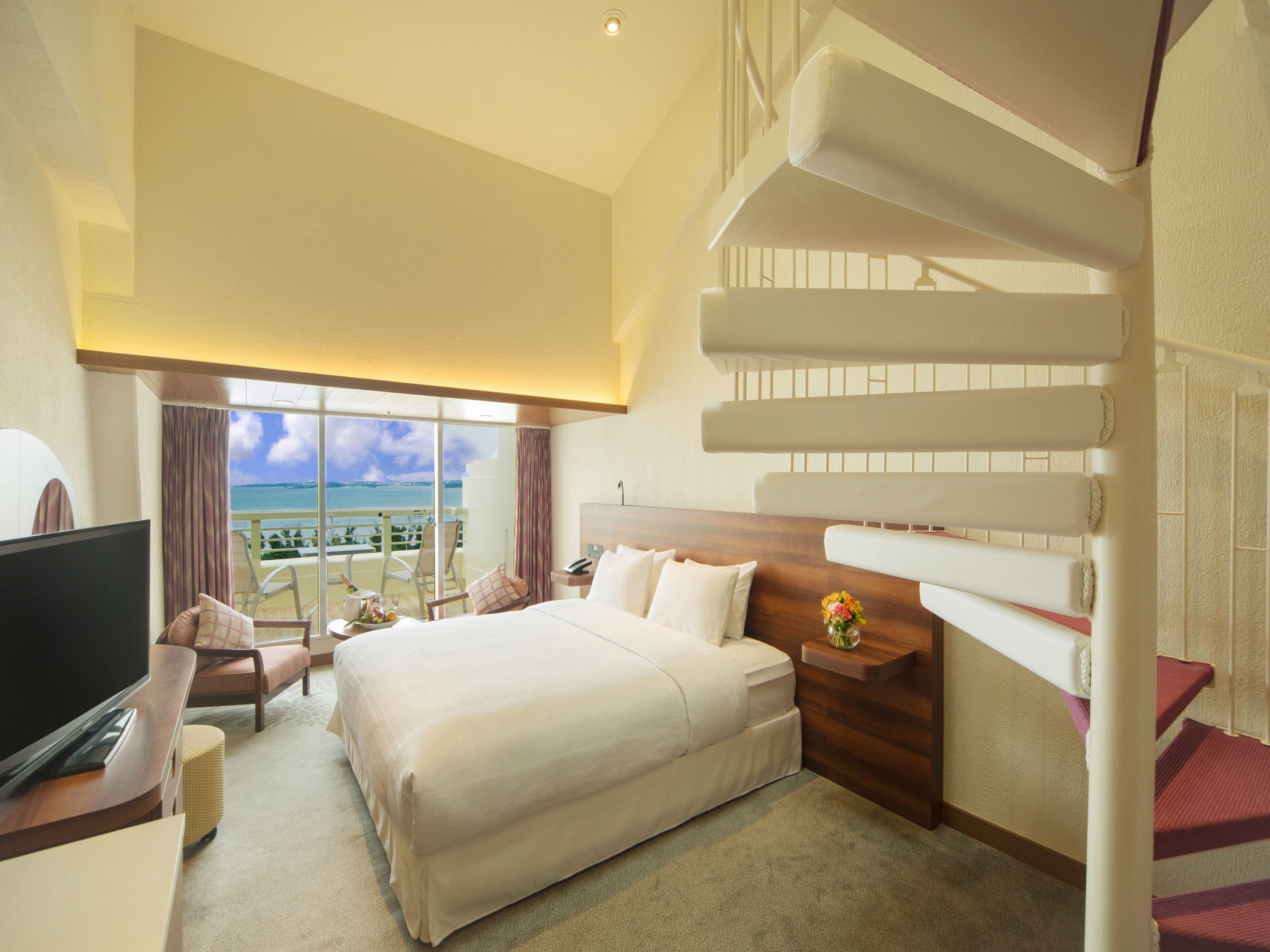 Luxe beddengoed, donsdekens, pillowtop-bedden, een kluis op de kamer