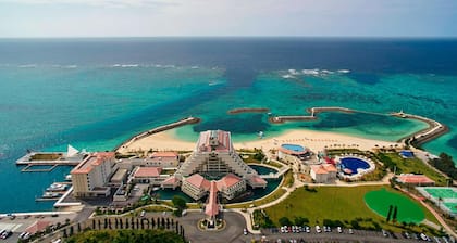 Sheraton OKINAWA SUNMARINA RESORT