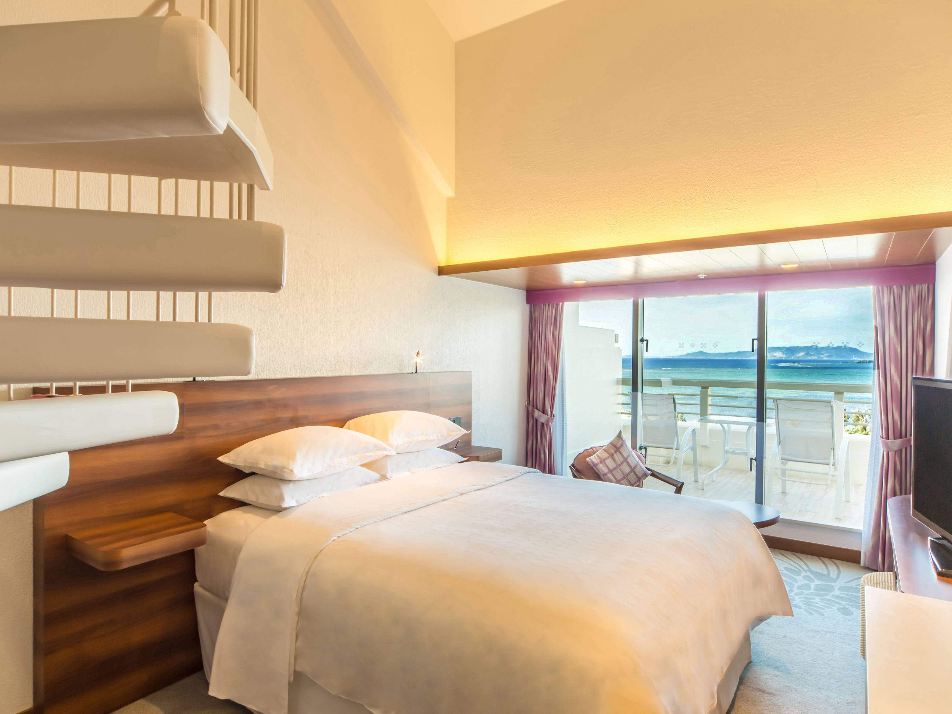 Luxe beddengoed, donsdekens, pillowtop-bedden, een kluis op de kamer