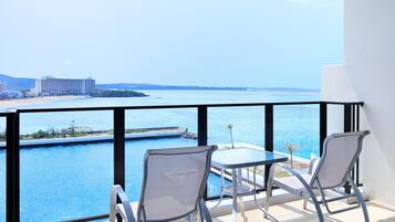 Premium bedding, down duvets, pillow-top beds, in-room safe