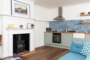 Cottage, 1 Bedroom | Living area