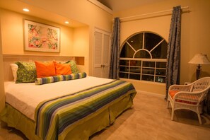 2 bedrooms, iron/ironing board, free WiFi, alarm clocks