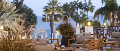 5 restaurants, breakfast, lunch, dinner served; Italian cuisine