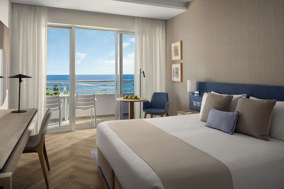 Superior Seaview Room