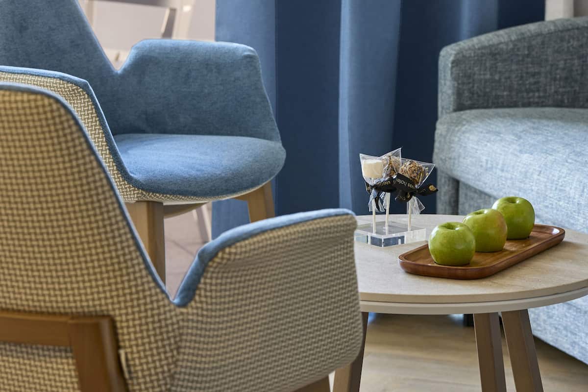 Minibar, in-room safe, soundproofing, free WiFi