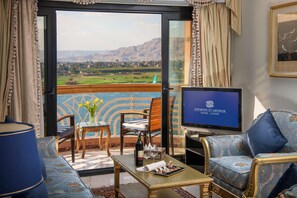 Presidential Suite | 1 bedroom, minibar, in-room safe, desk