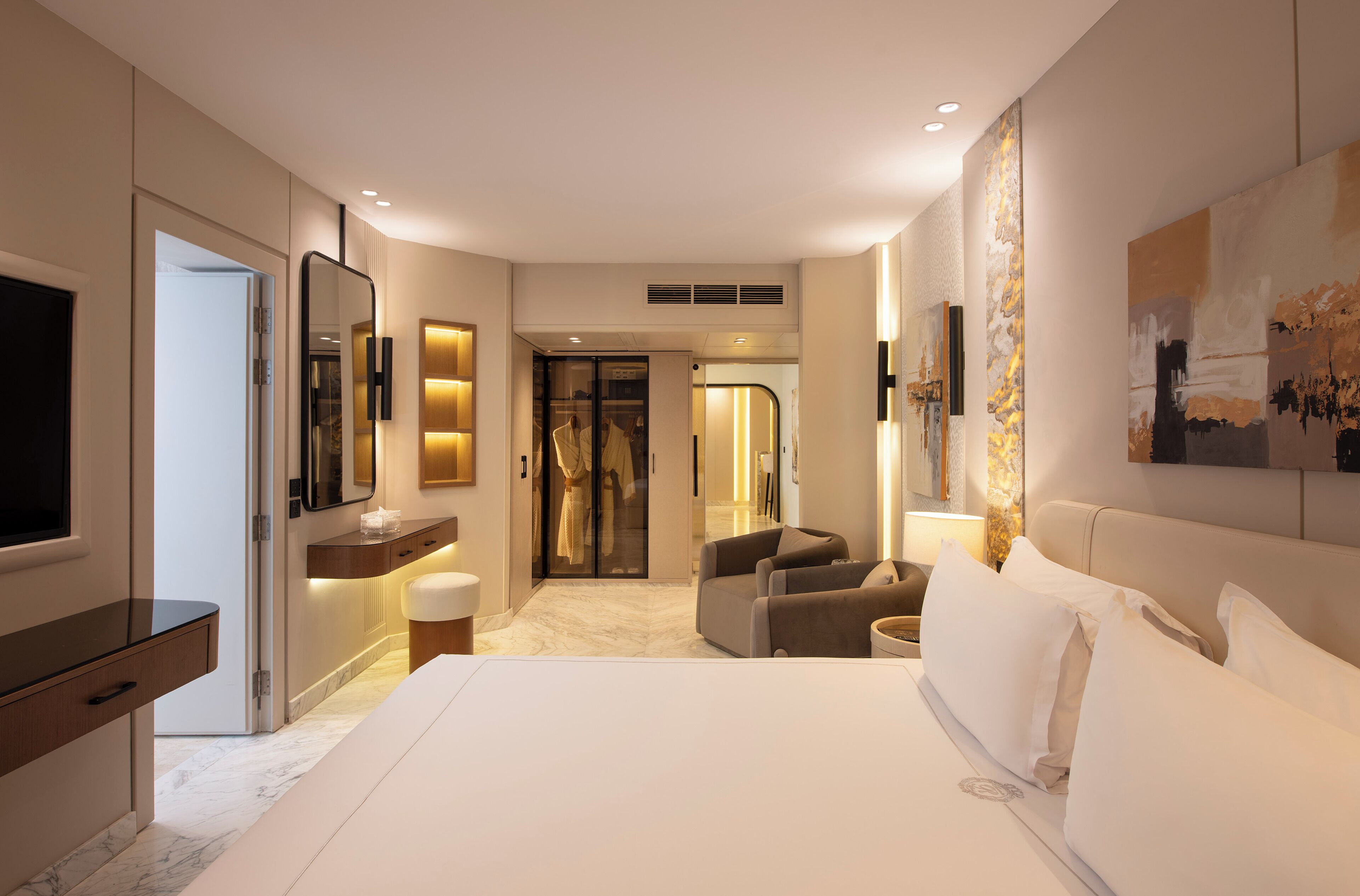 Elite Suite - City / Side Nile View