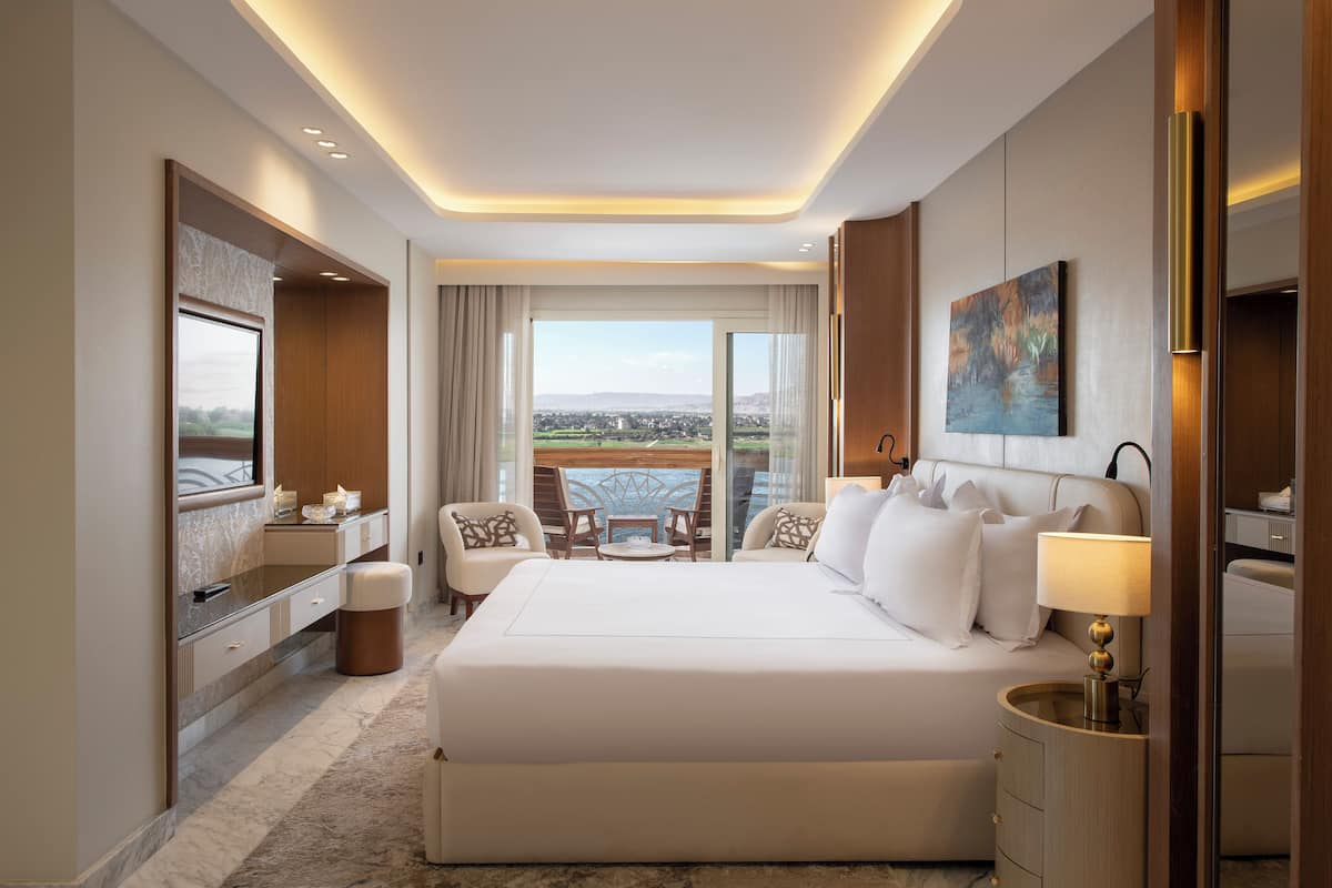 Elite Signature Suite | มินิบาร์, ตู้นิรภัยในห้องพัก, ห้องเก็บเสียง, Wi-Fi