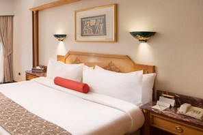 Minibar, in-room safe, soundproofing, WiFi - Sonesta St George Hotel Luxor (Luxor)