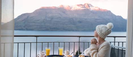 Petit déjeuner buffet (30 NZD par personne)