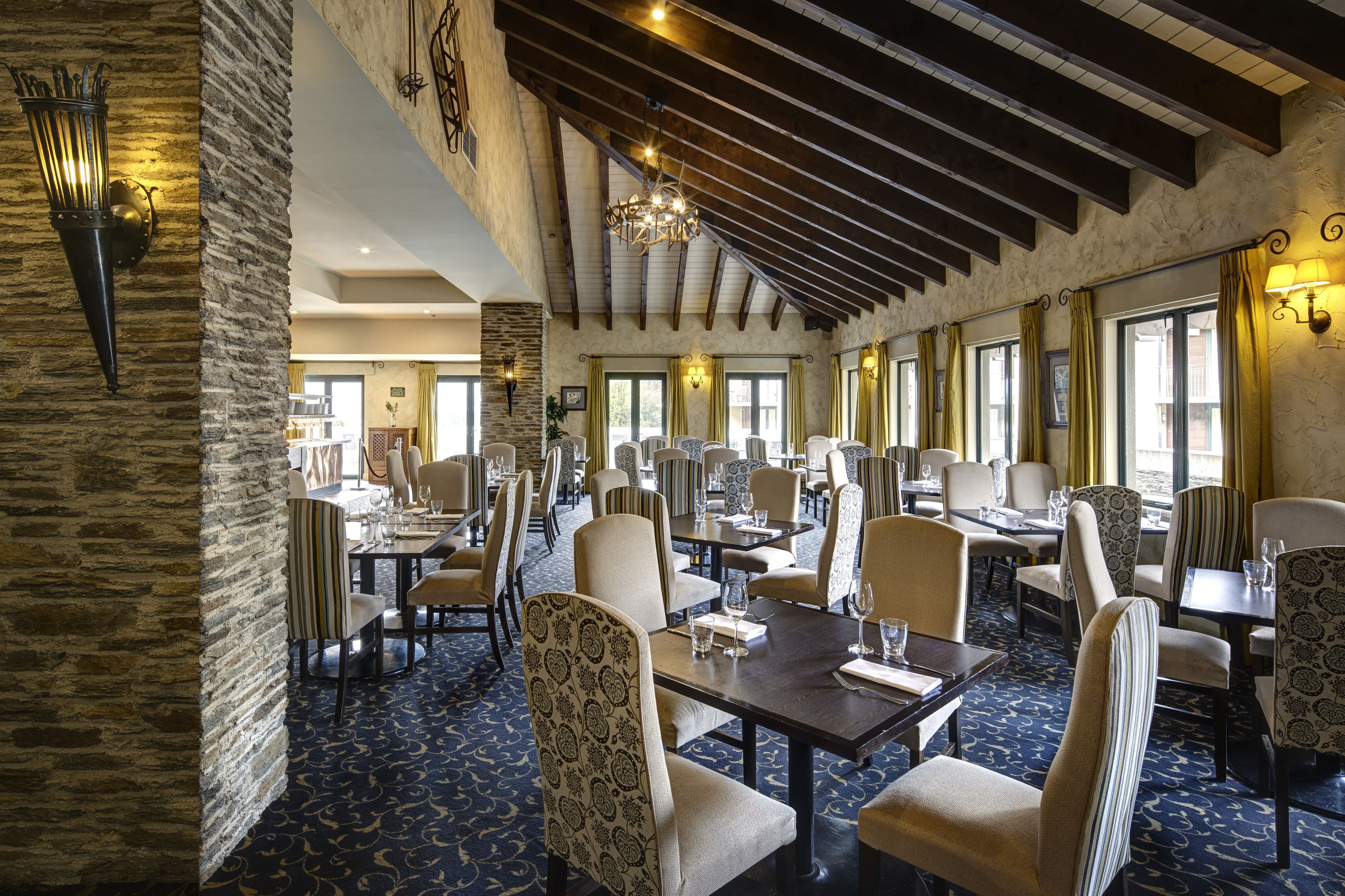 breakfast and dinner served, al fresco dining