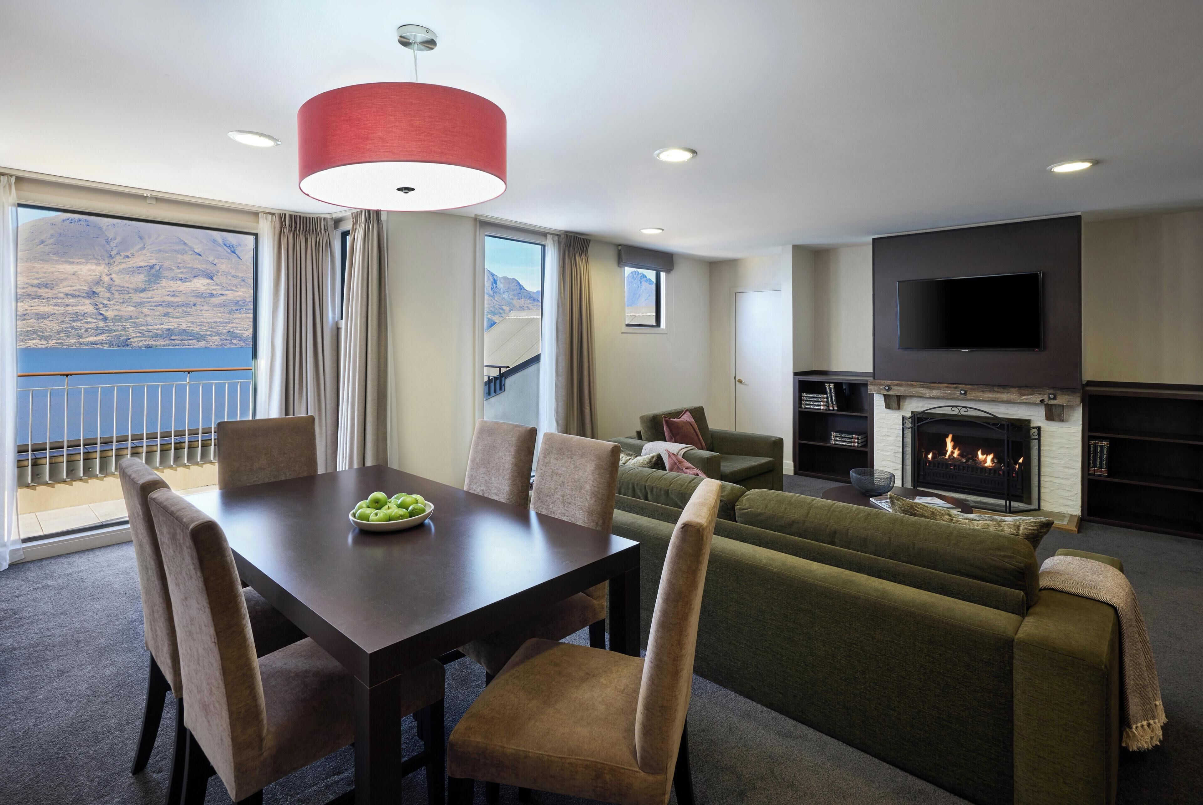 Premier 2 Bedroom Apartment with Lake View | Balcony view