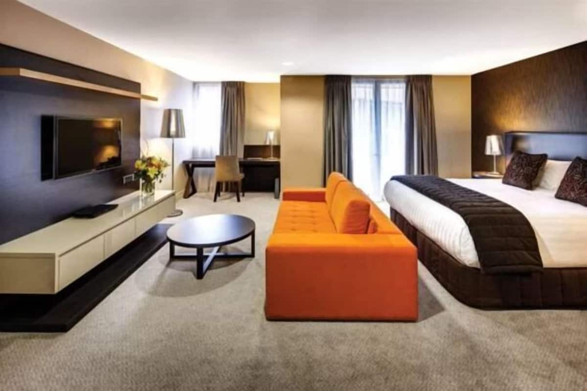 1 bedroom, in-room safe, desk, blackout drapes