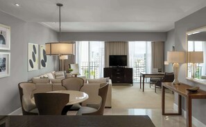 Egyptian cotton sheets, premium bedding, pillow-top beds, minibar