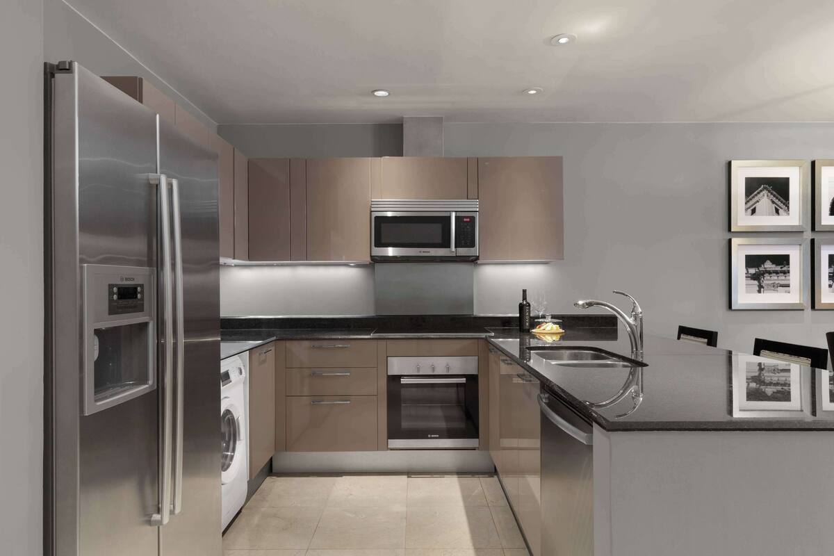 egyptian cotton sheets, premium bedding, pillow-top beds, minibar