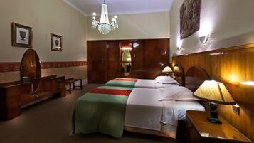 Junior Suite, 1 Double Bed | Minibar, in-room safe, free cots/infant beds, free WiFi