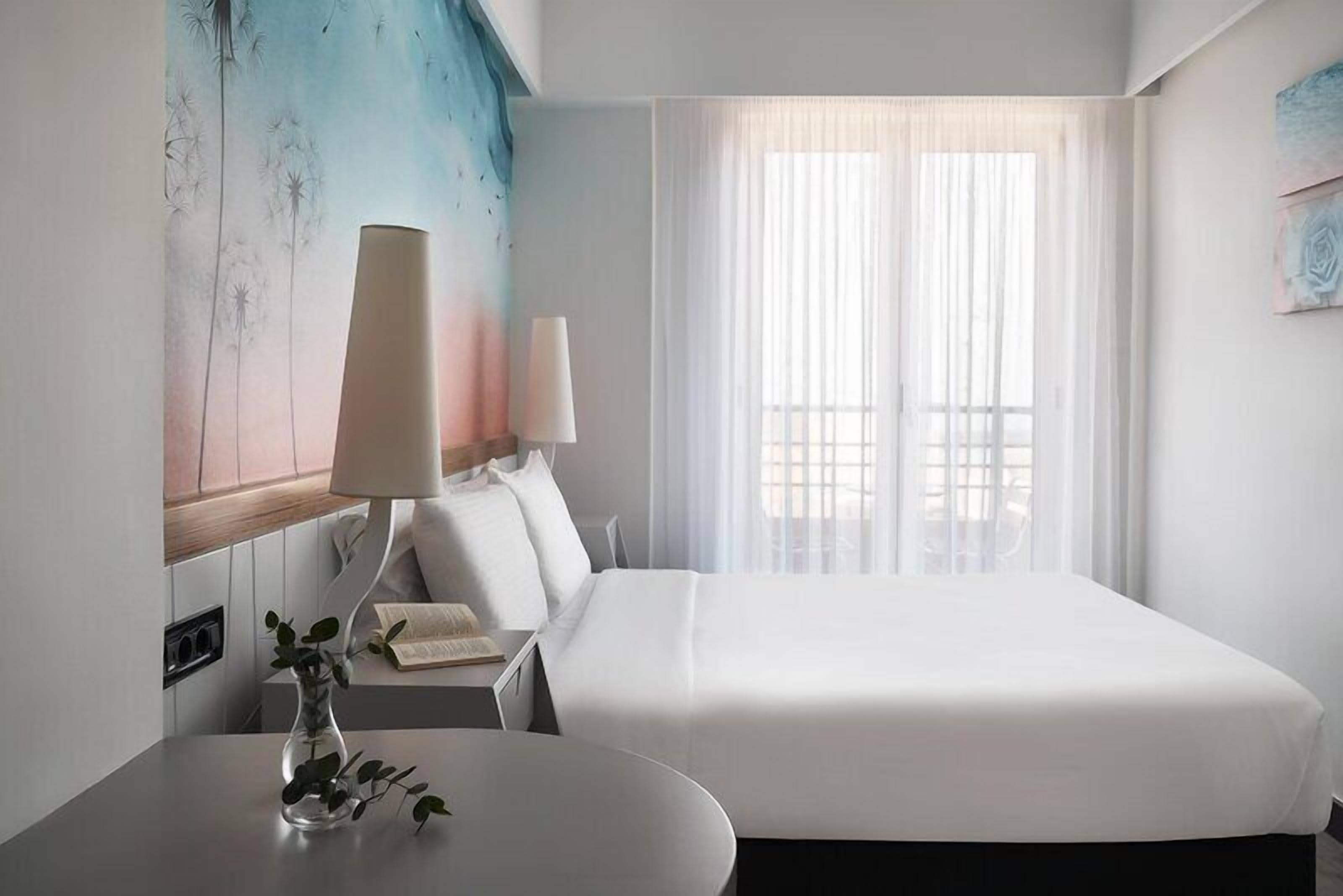 Minibar, coffres-forts dans les chambres