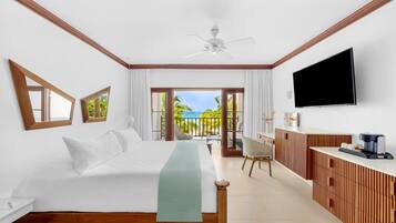 Beachfront Verandah Suite | Premium bedding, free minibar, in-room safe, desk