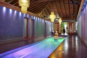 Couples treatment rooms, sauna, hot tub, steam room, body treatments