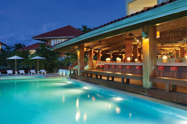 Poolside bar