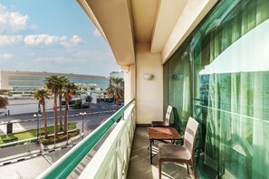 Deluxe Room, 1 King Bed | Terrace/patio - Mövenpick Grand Al Bustan Dubai (Dubai)