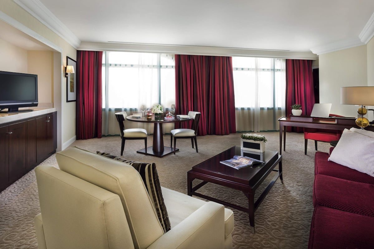 Deluxe-suite - 1 dobbeltseng | 1 soveværelse, premium-sengetøj, pengeskab på værelset, skrivebord