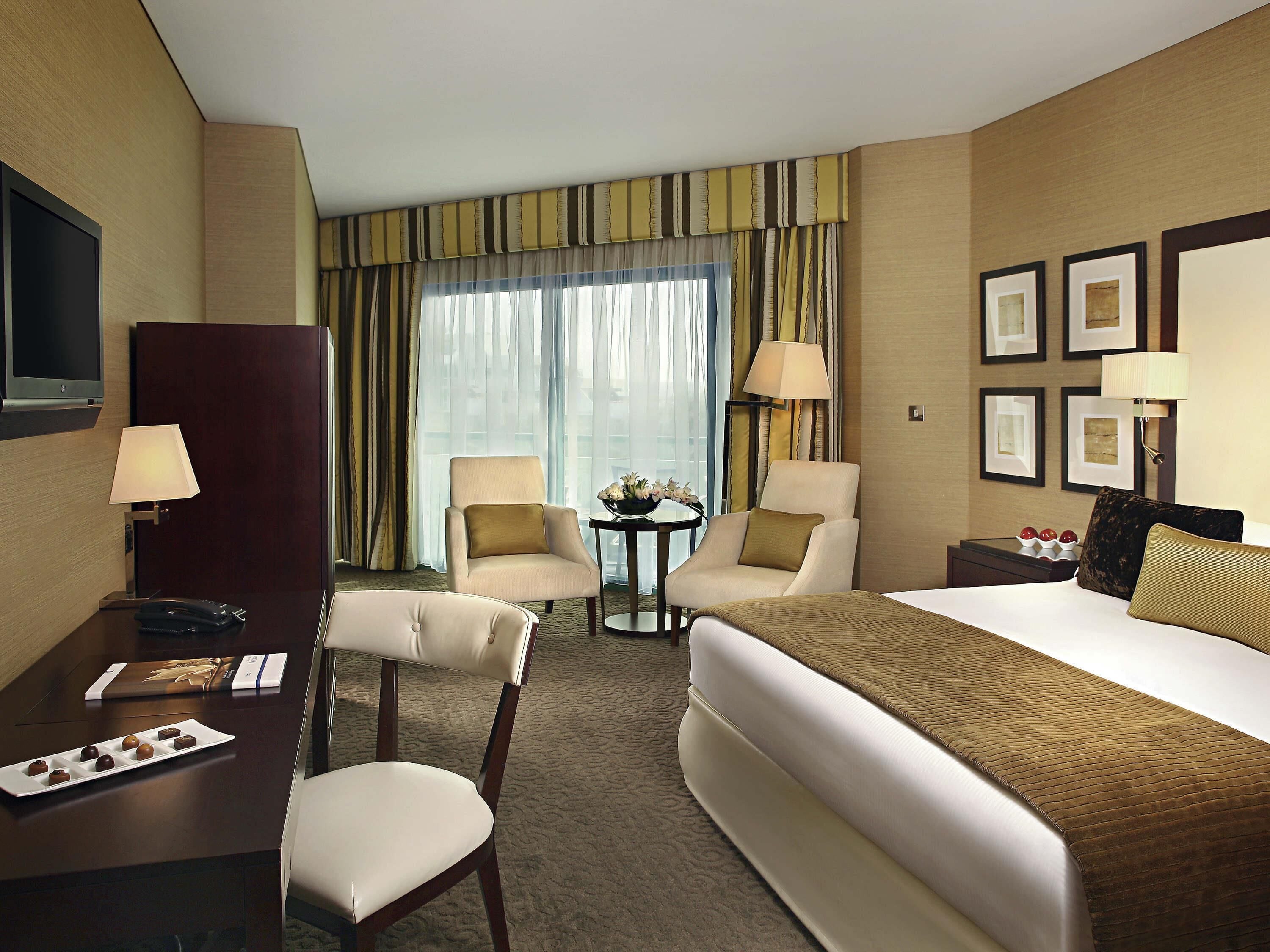 Habitació Deluxe, 1 llit de matrimoni gran | Roba de llit d'alta qualitat, caixa forta a l'habitació i escriptori 