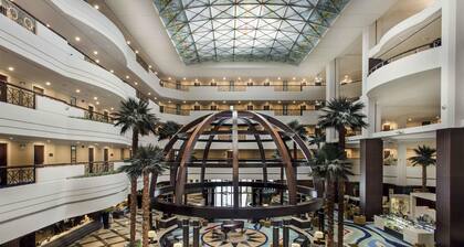 Mövenpick Grand Al Bustan Dubai