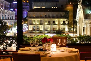 2 restaurants, breakfast served - Caravelle Saigon (Ho Chi Minh City)