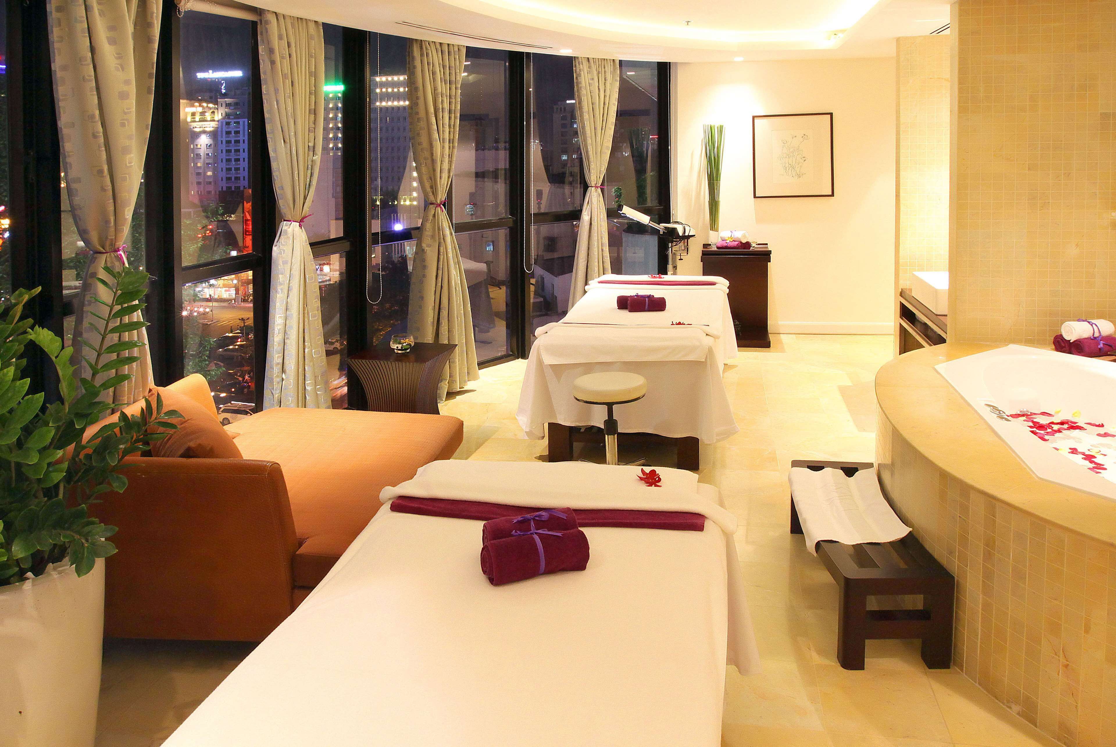 Hot tub, steam room, body treatments, aromatherapy, Swedish massages