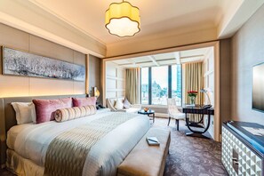 Premium bedding, Tempur-Pedic beds, minibar, in-room safe - Caravelle Saigon (Ho Chi Minh City)