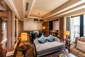 Hochwertige Bettwaren, Tempur-Pedic-Betten, Minibar, Zimmersafe