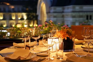 2 restaurants; breakfast, lunch, dinner, and brunch served