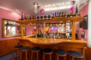 Bar (in der Unterkunft)