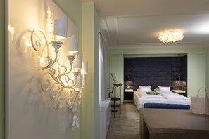 Grand Suite | Premium bedding, in-room safe, desk, iron/ironing board - Hotel Krone (Tuebingen)